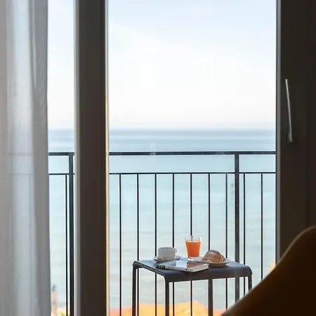 Le Di Costanza 4*