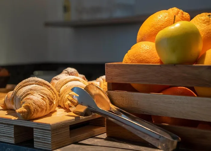 Le Di Costanza Nocleg ze śniadaniem 4*