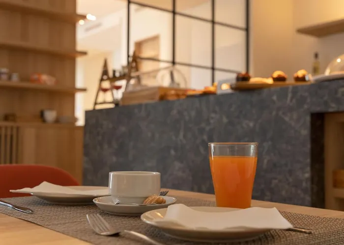 Le Di Costanza Nocleg ze śniadaniem 4*