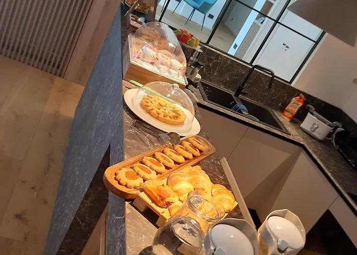 Nocleg ze śniadaniem Le Di Costanza 4*