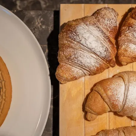 Le Di Costanza Cefalú