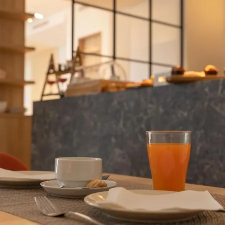 Le Di Costanza Bed & Breakfast 4*