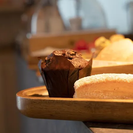 Le Di Costanza Cefalù