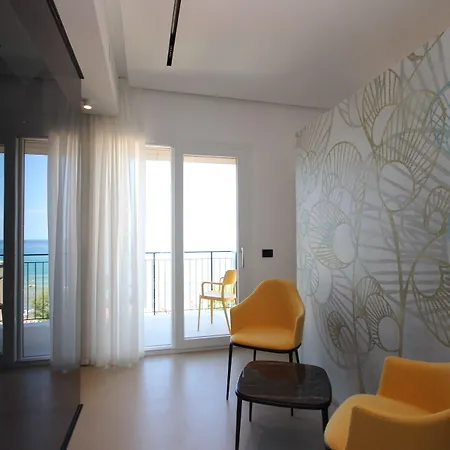 Le Di Costanza Cefalù