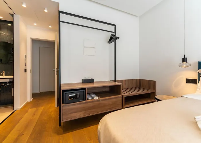 Le Di Costanza 4* Чефалу