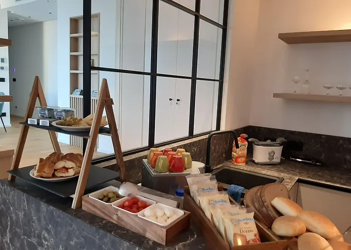 Le Di Costanza 4* Чефалу